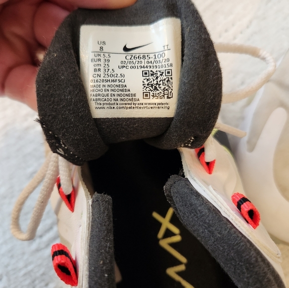 Women's Nike Air270 React Size 8 - Picture 8 of 9